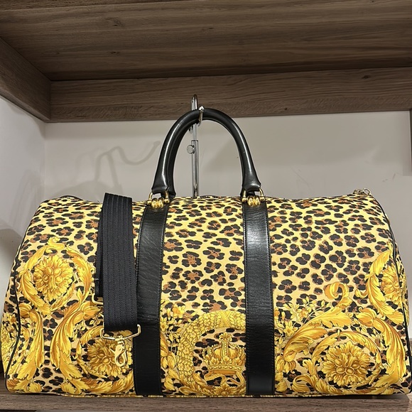 🔥Versace 2Way Travel Bag 🔥 - Picture 5 of 16
